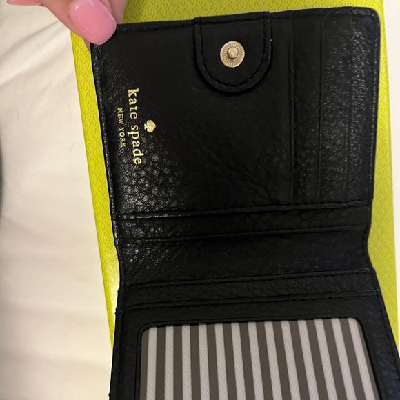 Small Kate Spade Wallet - Picture 2 of 3